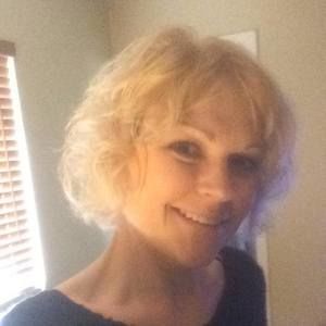 Meet your Posher, Casandra